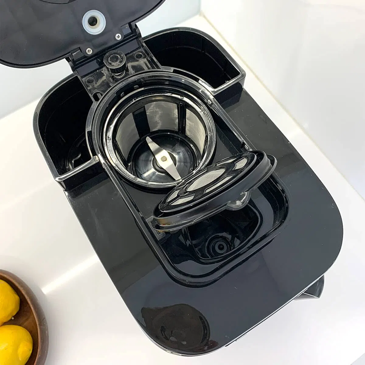 HAEGER Drip - Macchina da caffè a goccia automatica con smerigliatrice, 1050 W, capacità: 1,2 l, piastra riscaldata per mantenere caldo, capacità di macinino: 60 g, schermo LCD, timer 24 ore